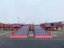 Lastramper som gör det möjligt att lasta fyra lastbilar samtidigt